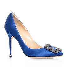 Manolo Blahnik Satin Hangisi Pumps 105 - BEAUTY BAR