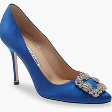 Manolo Blahnik Satin Hangisi Pumps 105 - BEAUTY BAR